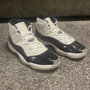 Air Jordan 11 concord
